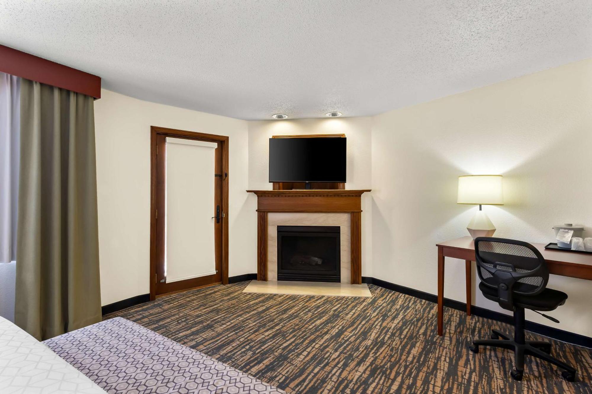Best Western Fremont Angola I-80 90 Toll Road Exteriör bild