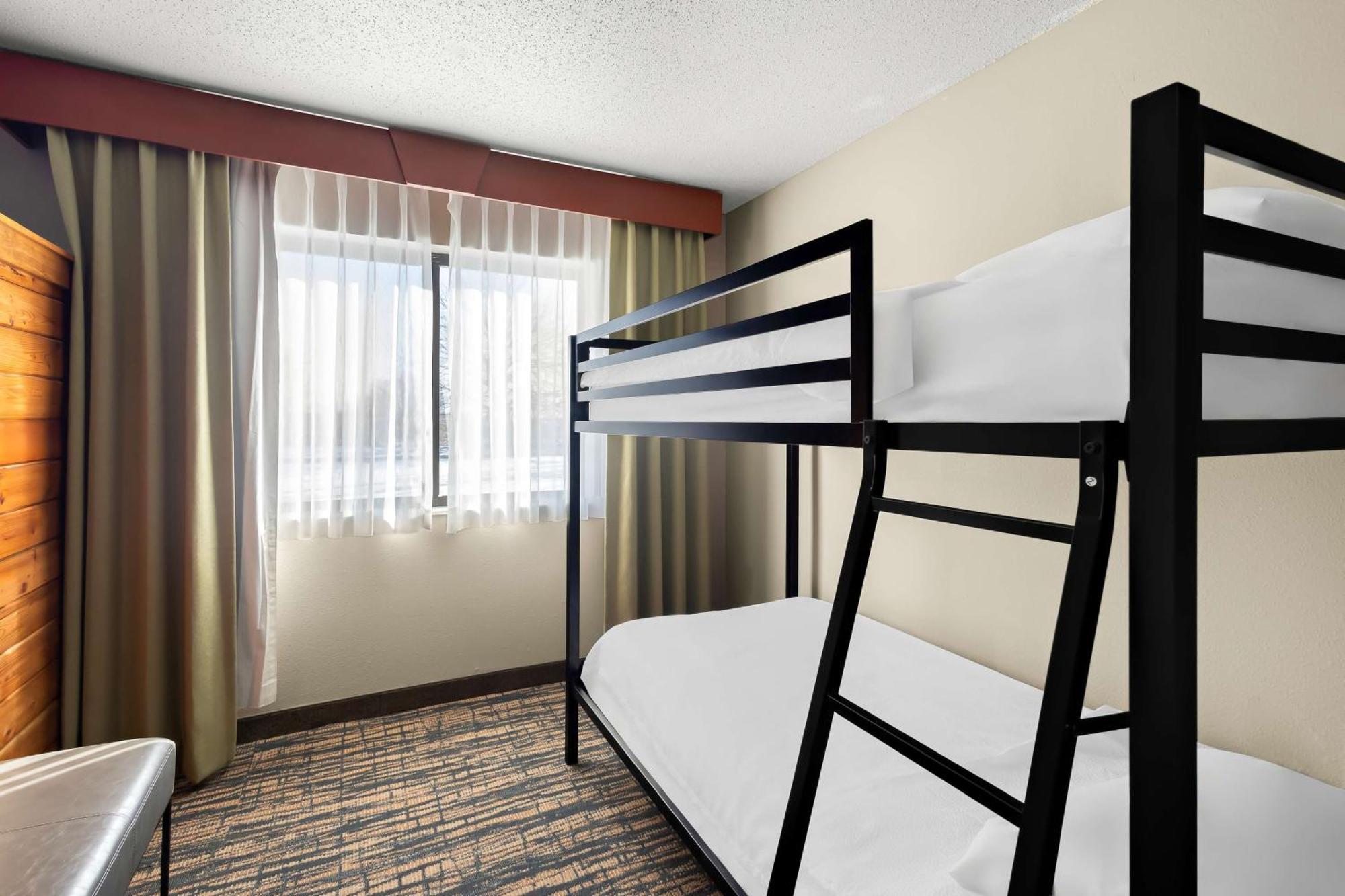 Best Western Fremont Angola I-80 90 Toll Road Exteriör bild